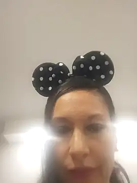 Helen201930 live XXX chat