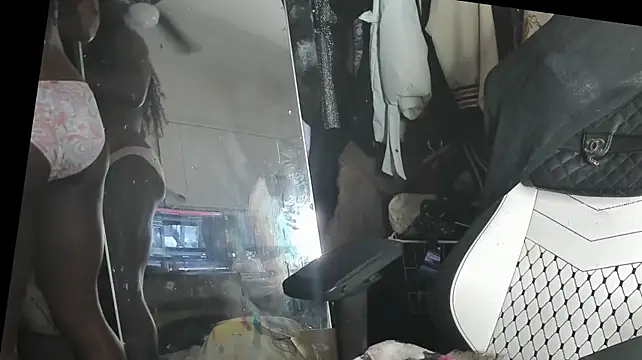 Motherbigbus Live XXX-Chat