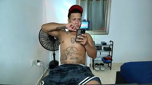 Czat XXX na żywo – crow_black00