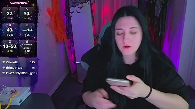 Lucy_Haall élő XXX-chatje