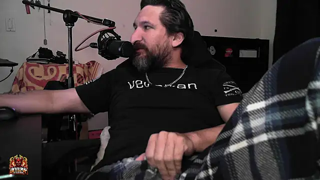DevilPup75_ – Naživo XXX chat
