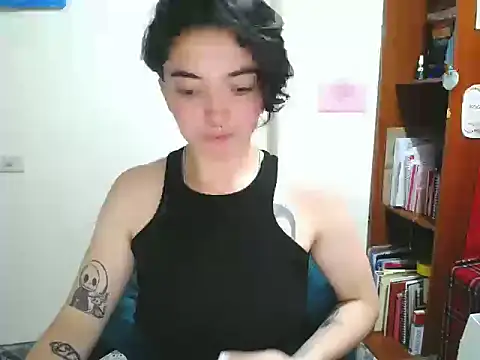 Came-IIn Live XXX chat