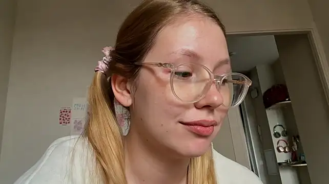 HoneyAudreyn Live XXX chat
