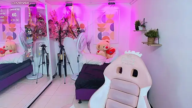 Maggy_t18n Live XXX chat
