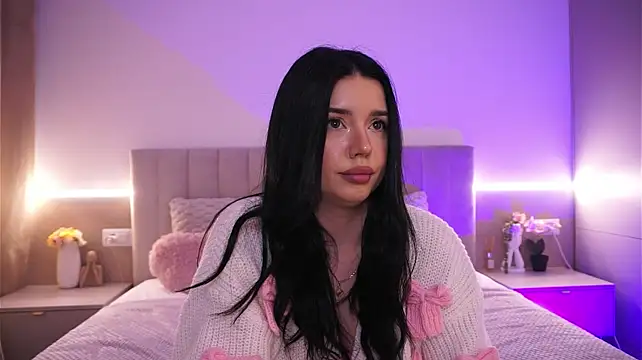 LaraAnnee live XXX chat