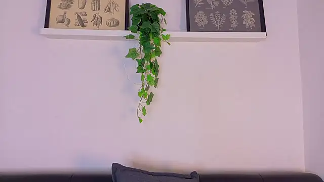 XXX chat uživo modela TylerWest_