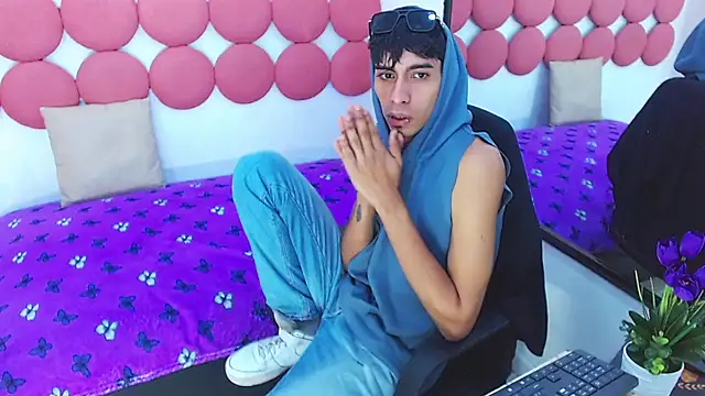 צ'אט XXX בשידור חי של Drake_Jack