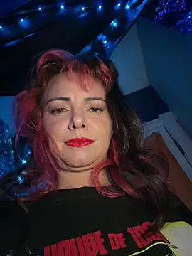 MarlaFknSinger's Live XXX Chat
