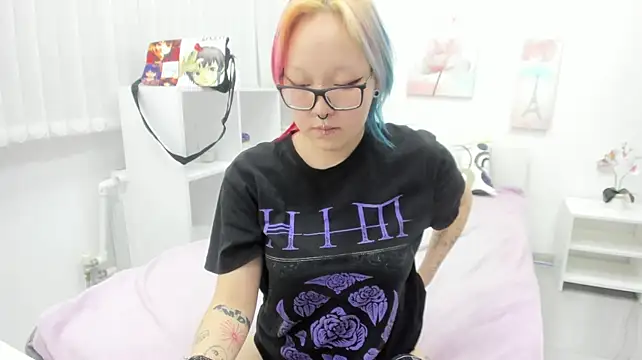 Cute__Kiko Adlı Modelin Canlı XXX Sohbeti