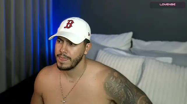 owen-pierces' Live XXX Chat