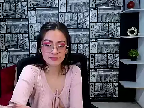XXX chat uživo modela desiring_angel_