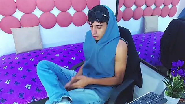 Drake_Jackn Live XXX chat