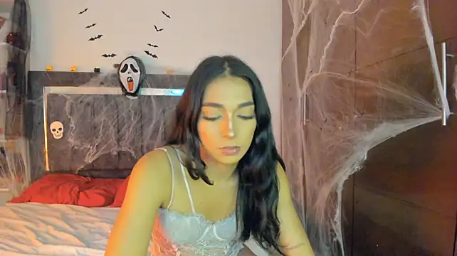 Isabella_TransGirl élő XXX-chatje