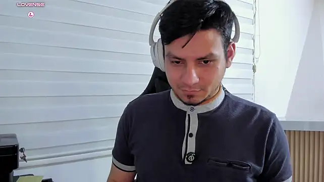 Chat +18 de Rick_Adams ao vivo