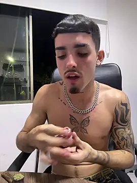 Chat XXX en directo de NikoStone_