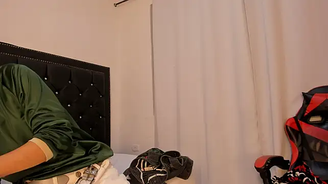 Czat XXX na żywo – MaxLeons