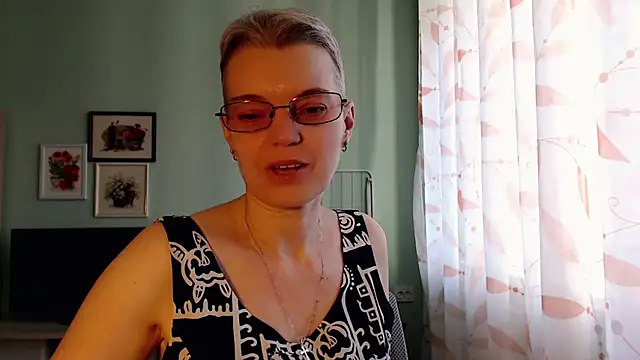 CutieErikaan Live XXX chat