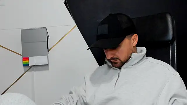 JamesMyerss' Live XXX Chat