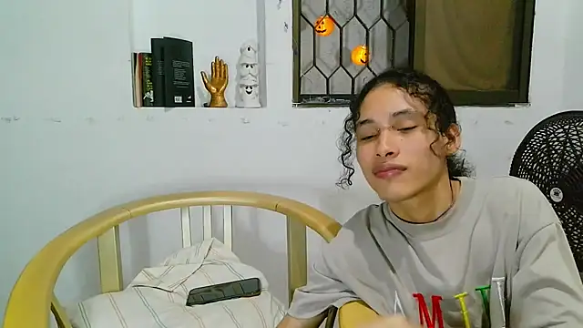 DeusGoth Adlı Modelin Canlı XXX Sohbeti