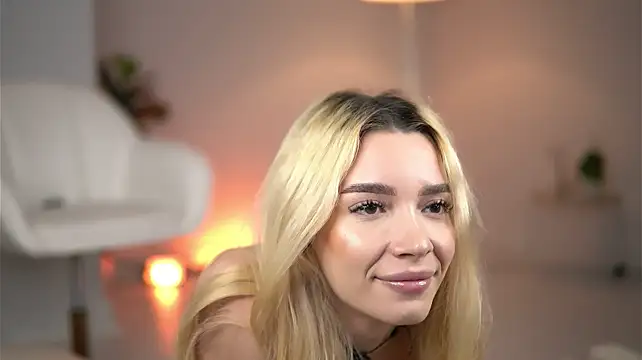 SvveetLuna's Live XXX Chat