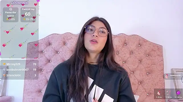 دردشة AriiaBloom الجنسية المباشرة