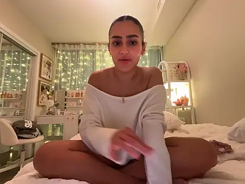 silkygemm Adlı Modelin Canlı XXX Sohbeti