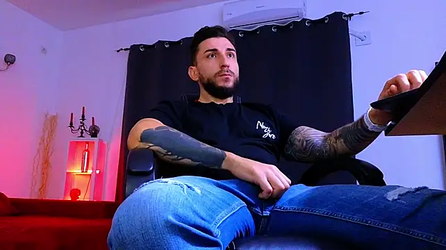 MightyAaron66 Chat XXX live