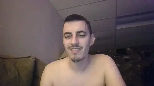 luverrboyy Chat XXX in diretta