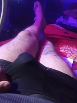 johnboones10 webcam show