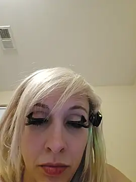 Chat XXX en directo de AmethystFoxx