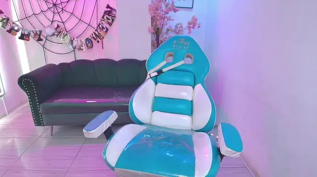 Arianna_sweeet élő XXX-chatje