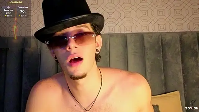 isaacblaze_ – Live XXX-chat