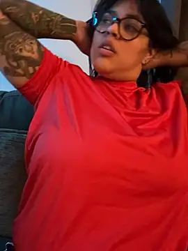 miacanela_xo élő XXX-chatje