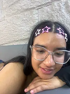 Almilu Live XXX-chat