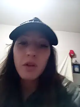 Luucy-Fer Chat XXX in diretta