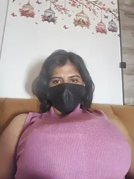 הופעת וובקאם של honeyruhi