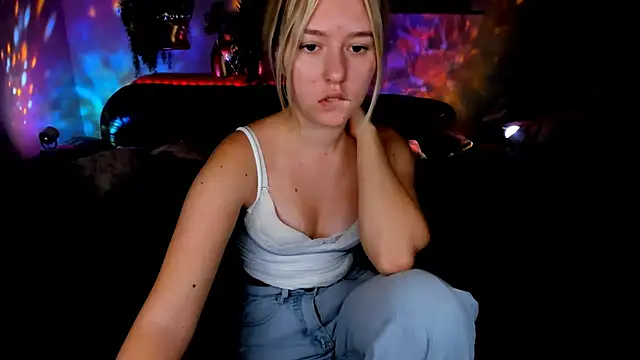 Онлайн чат XXX RosaTiny