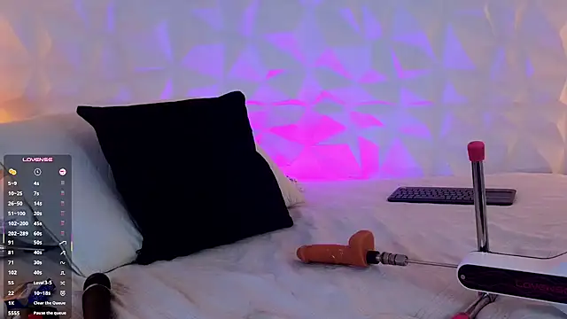 Elianmoon élő XXX-chatje