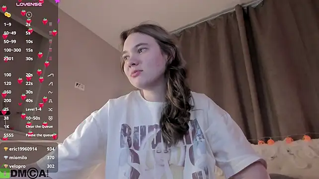 Genne_Tierney Adlı Modelin Canlı XXX Sohbeti