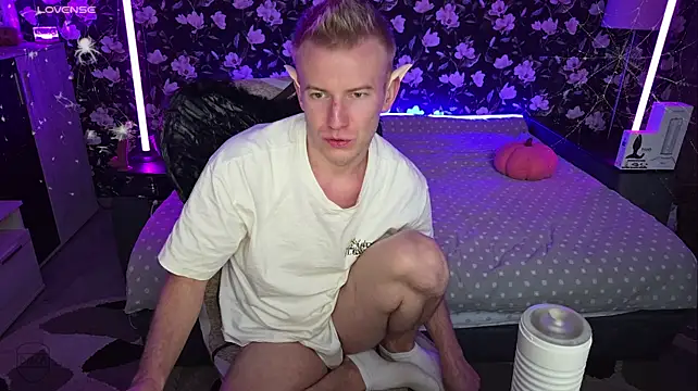 Vuitton's Live XXX Chat