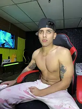 AlessandroAGT XXX чат на живо