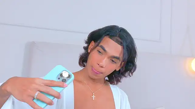 XXX chat uživo modela AlanCuute