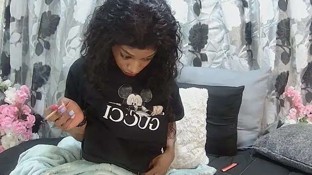 Lilmisbaddyxxxn Live XXX chat