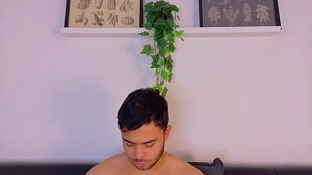 Živý XXX chat TylerWest_