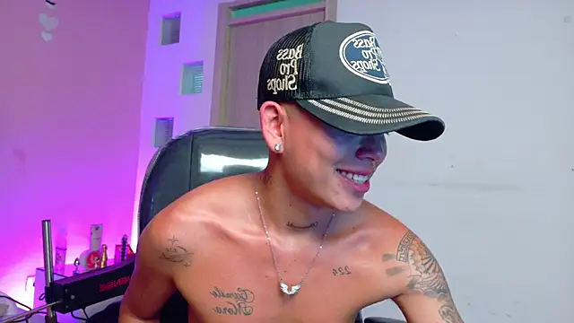 Noaah_Foxn Live XXX chat