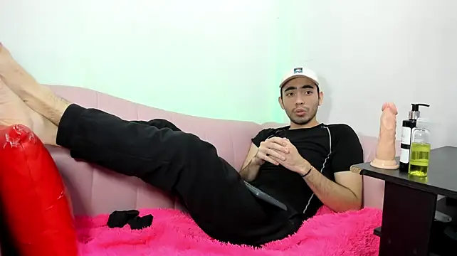 Онлайн чат XXX Pollenboyxxx