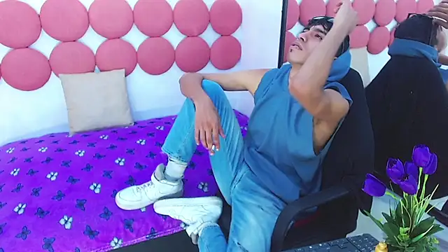 Drake_Jack Live XXX Chat