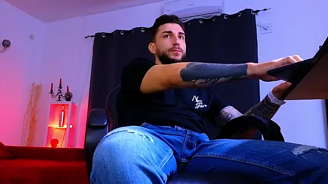 MightyAaron66 라이브 XXX 채팅