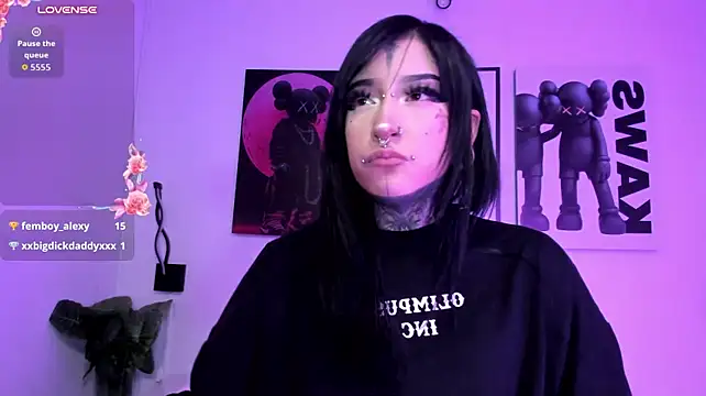Kat_VonDe's Live XXX Chat