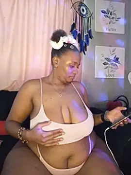 CocoBootyyy Live XXX Chat